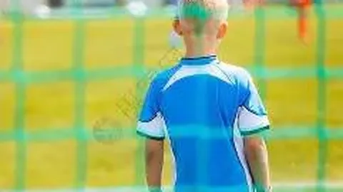 洛夫頓30分11板8助，血布22分7板8助，李弘權21分11板，上海隊逆袭浙江隊結束五連敗